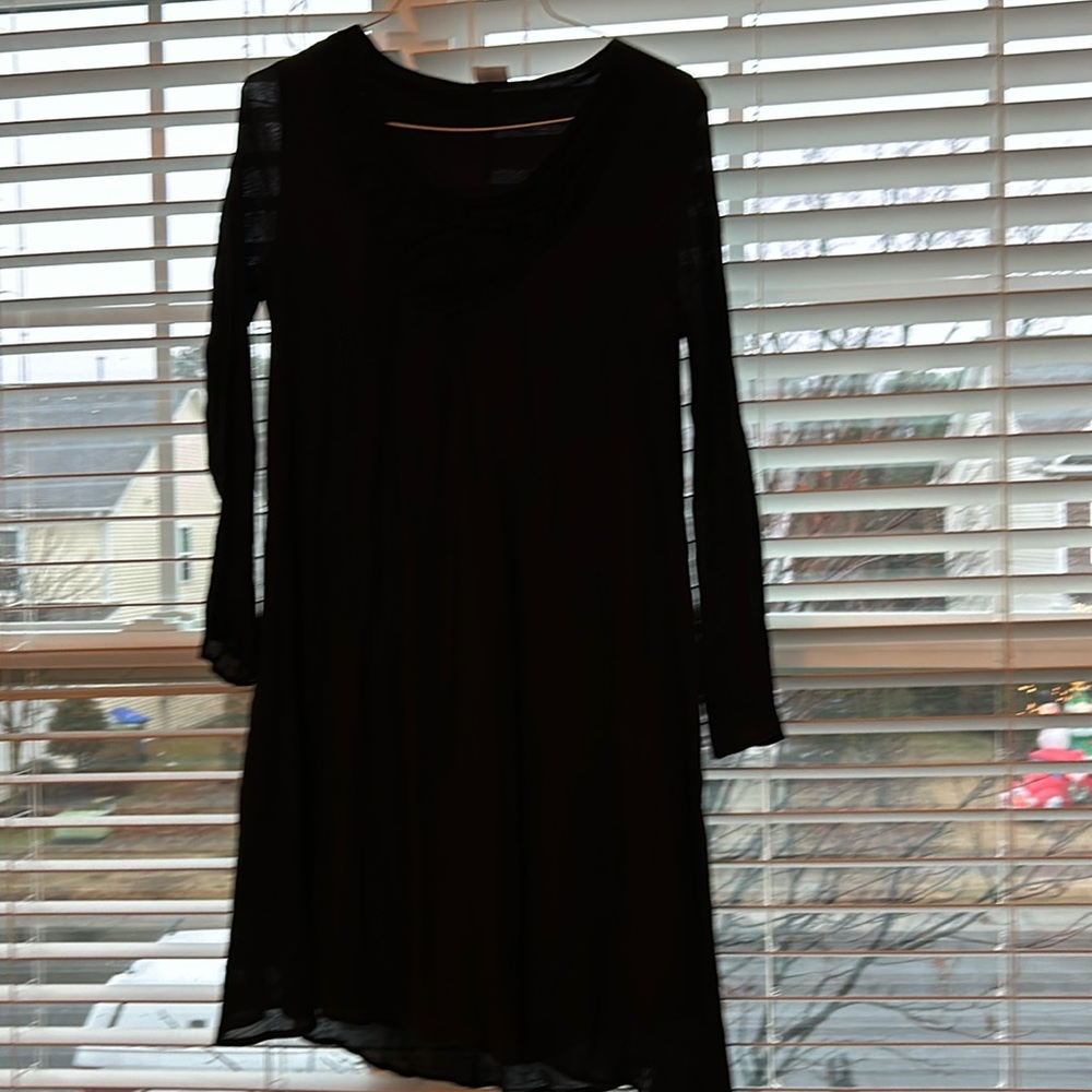 Wrangler black flowing dress, long sleeves